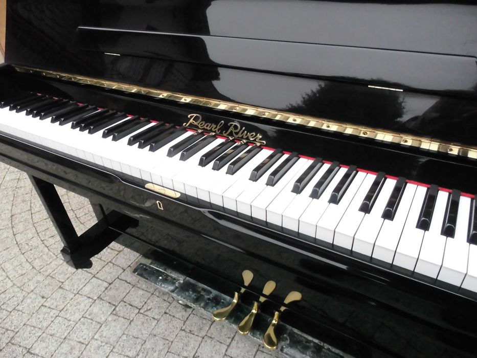 Pianino 8 letnie Pearl River U121 poliester oryginał czarny na gotowo