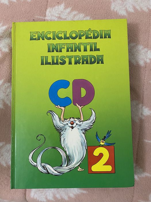 6 livros (enciclopédia infantil ilustrada)= 7 euros