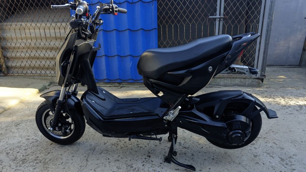 Срочно Електроскутер Maxxter 2000w aima, yadea