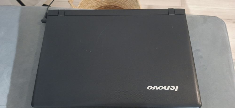 Laptop Lenovo Ideapad 100