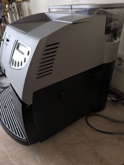 Продам кавомашину Saeco