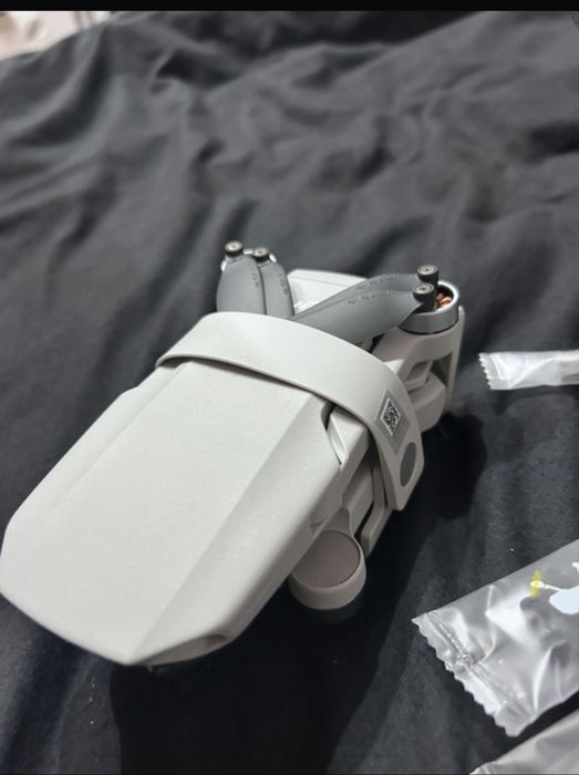 Dron DJI Mini 4K full combo