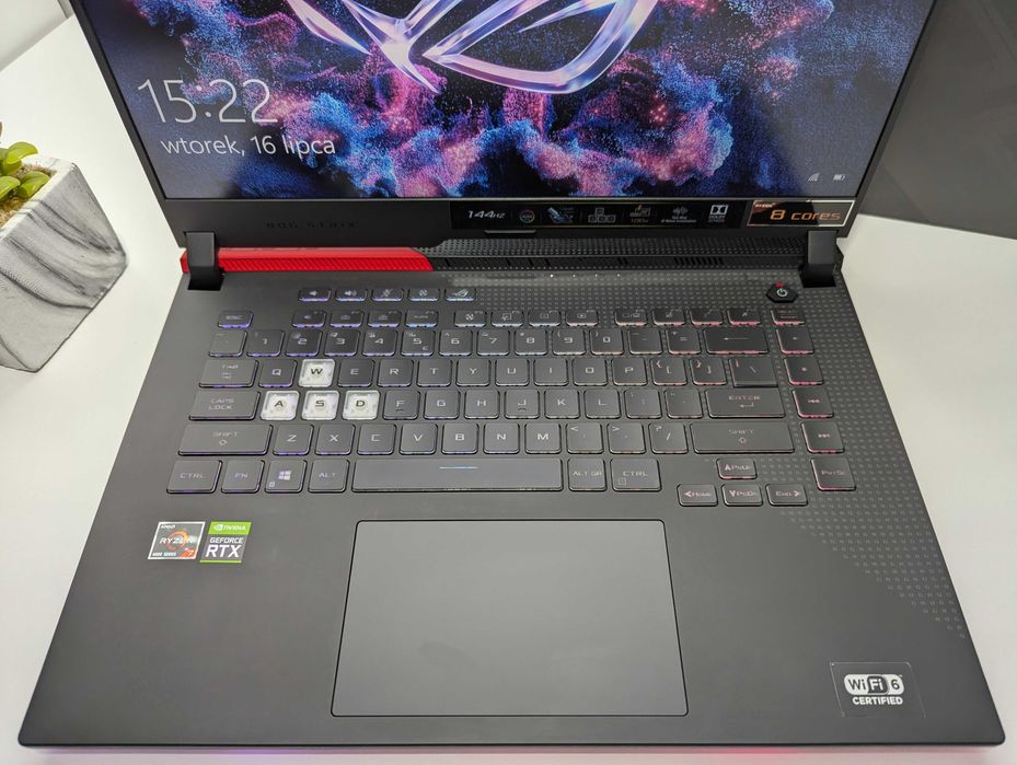 LAPTOP GAMINGOWY Asus ROG Strix RTX 3060 Ryzen 7 4800H 144 hz