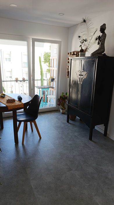 Quarto com WC privada, água, luz e internet incluídos