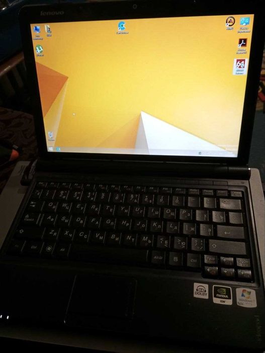 Компактний ноутбук Lenovo IdeaPad S12 (SSD, NVIDIA ION, 3GB RAM)