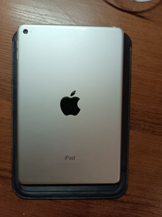 Продам iPad mini 4 16gb состояние близкое к идеалу полностью рабочий