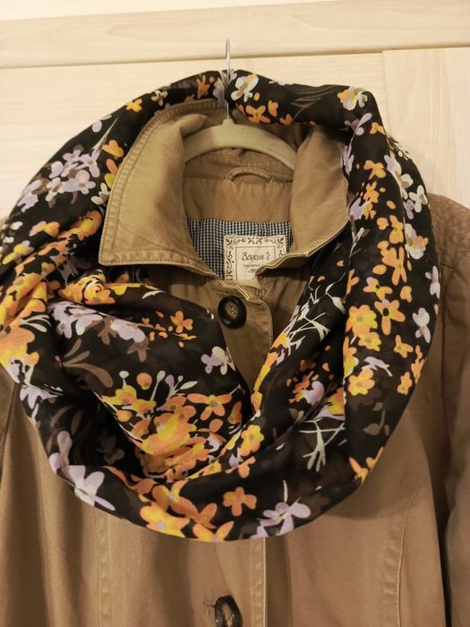 Płaszcz wiosenny z paskiem regulowanym