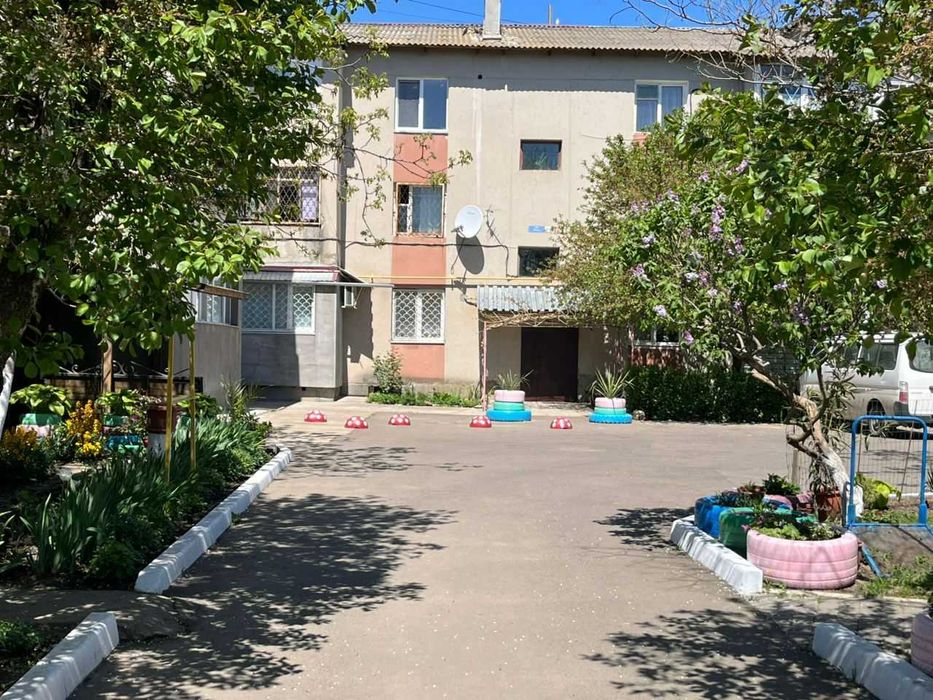 4 кімнатна кв 116м² біля моря, дворівнева, Чорноморка, можливо під єВідновлення, закритий двір