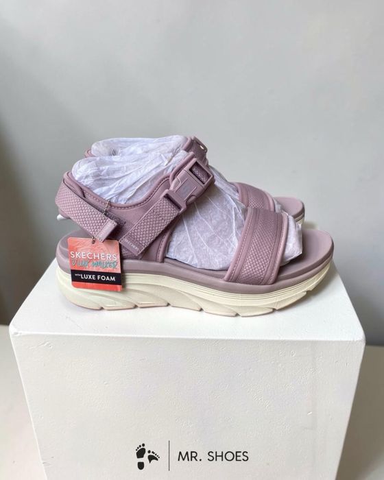 Сандалії Skechers D’Lux Walker  / 37, 38,39,40,41р