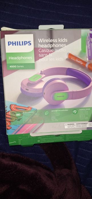 Наушники Philips.