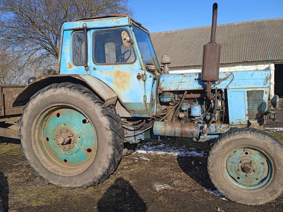 Продається трактор МТЗ 80 плуг культиватор деталі за телефоном