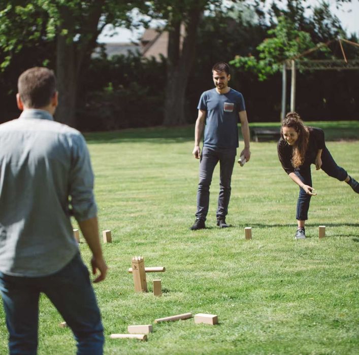 Jogo Kubb Viking – Madeira Maciça – Jogo de Praia – Completo