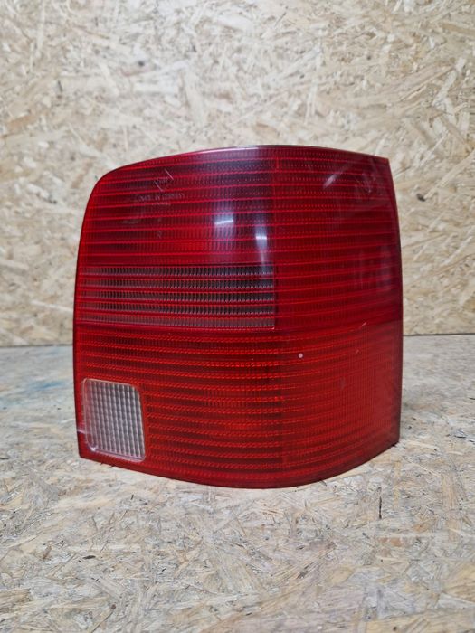 passat b5 kombi lampa prawy tył tył prawy 3b9.945.112f
