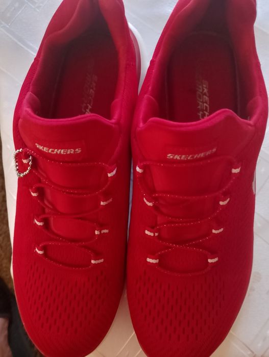 Buty sportowe czerwone Skechers rozmiar wkładki 26