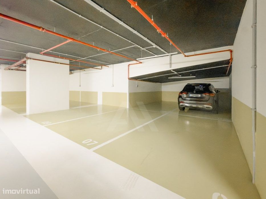 Apartamento T3 de luxo com garagem em Lisboa