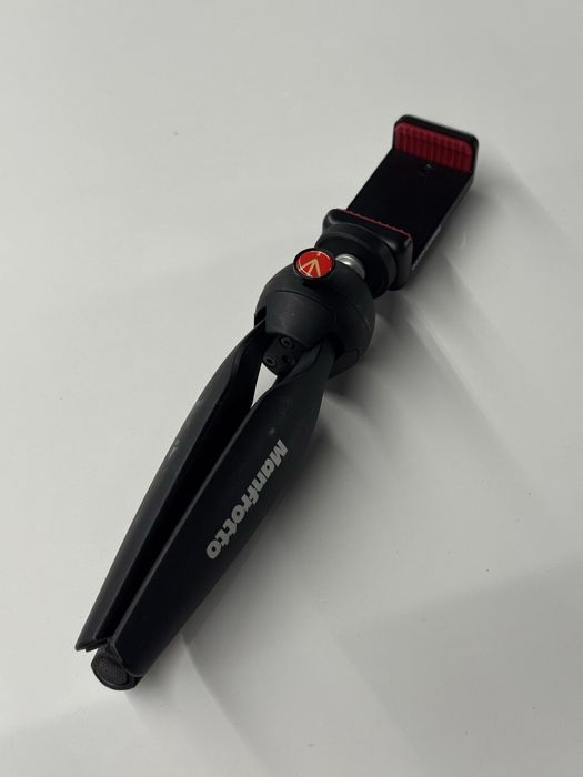 Tripé Manfrotto com suporte para smartphone