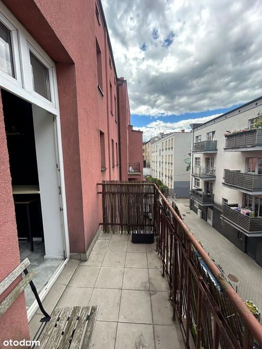 Funkcjonalne mieszkanie w centrum Katowic do odświeżenia! - Widok 6
