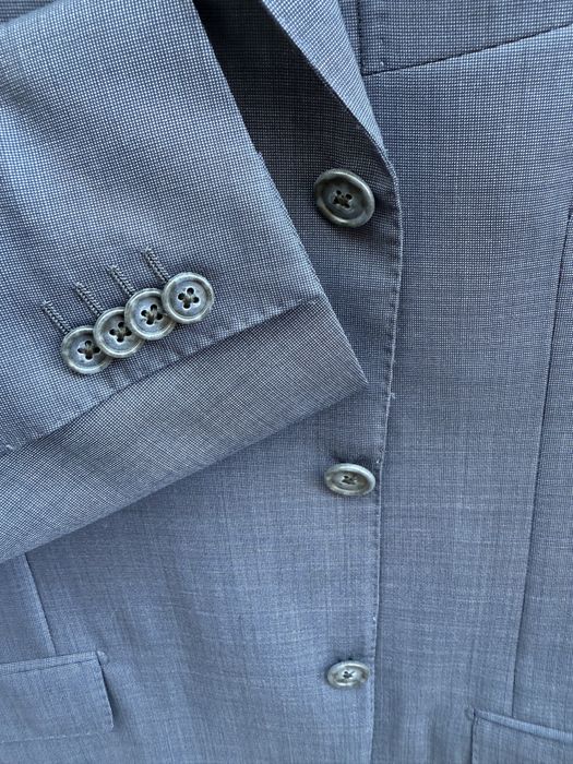 Чоловічий вовняний костюм Corneliani