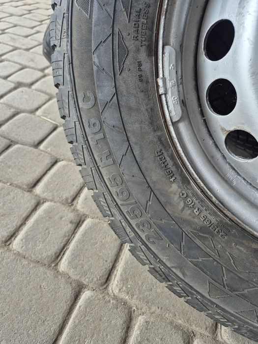 Продаж запаски на Mercedes Sprinter 235/65/R16С