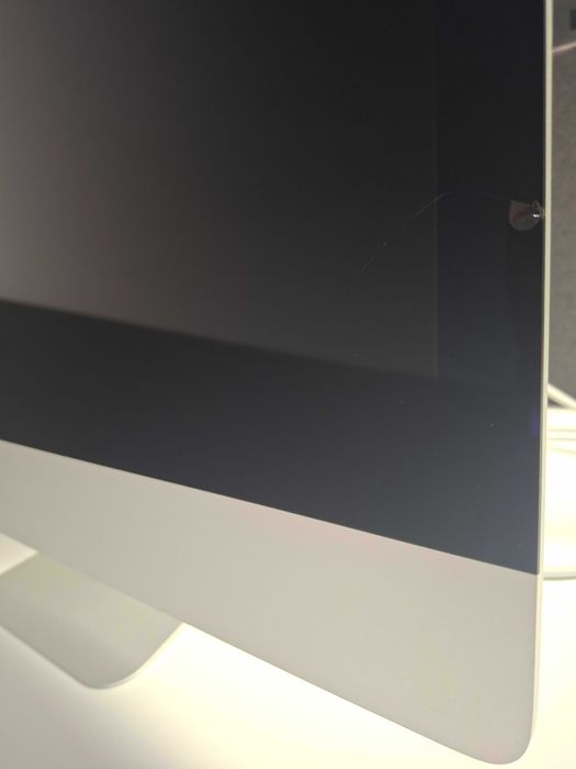 iMac 27" 5K — Funcional / Ecrã Estalado (Oportunidade)