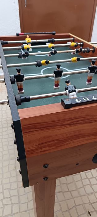 Mesa de matraquilhos em bom estado