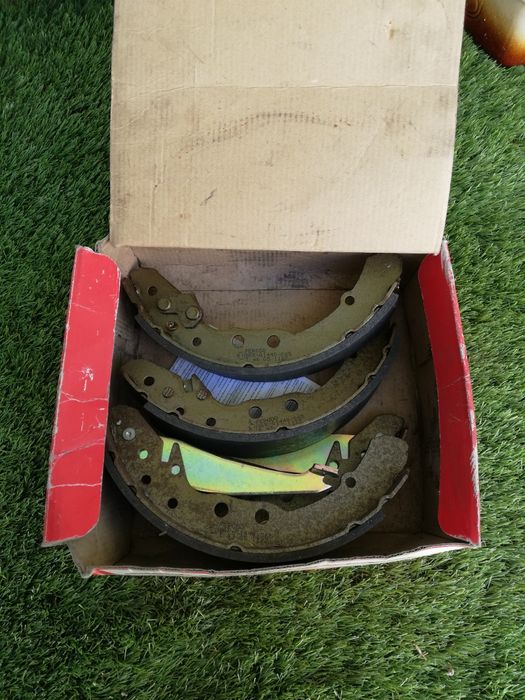 Varias peças para automóveis novas