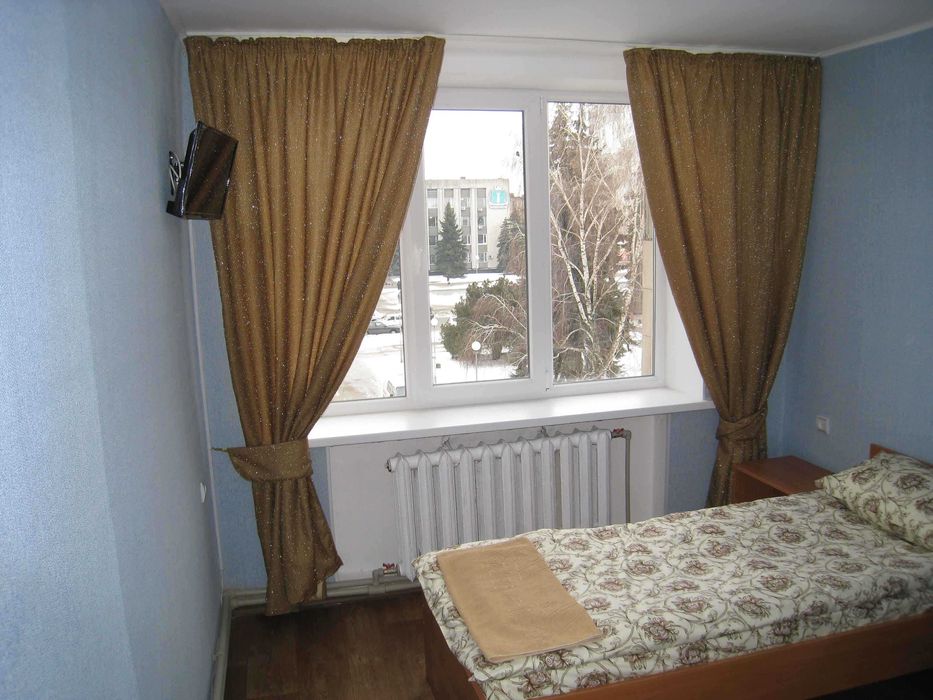 Кімната  Готель "Сміла"