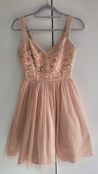 Piękna, zdobiona sukienka rozmiar XS