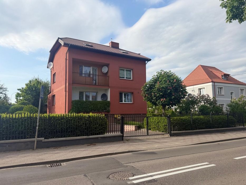 Na sprzedaż Dom  wolnostojący dwurodzinny dwa osobne mieszkania centrum Kwidzyna działka