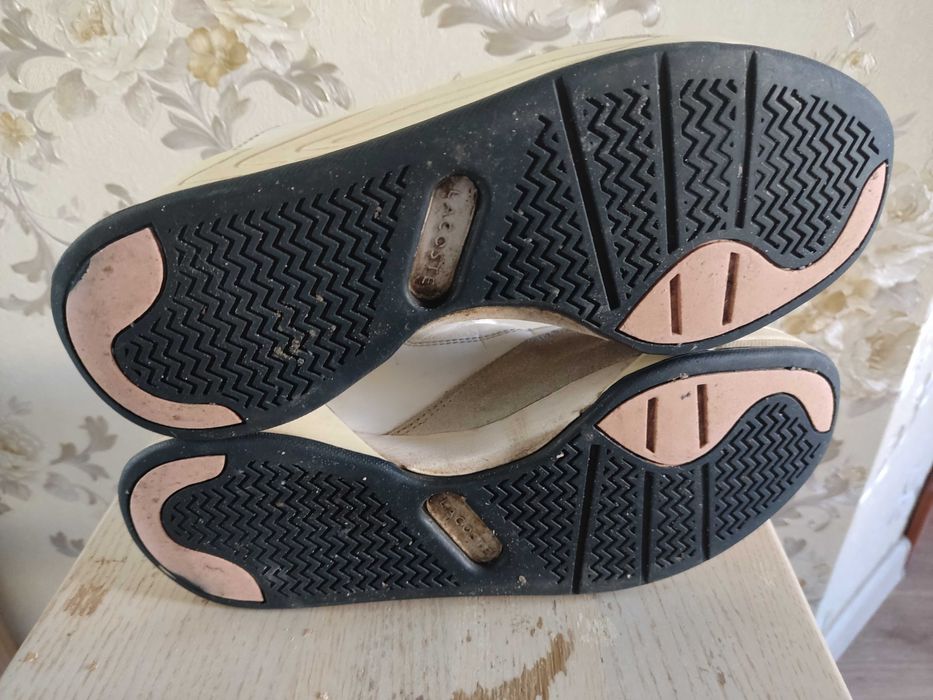 Крассовки женские Lacoste кожа 39