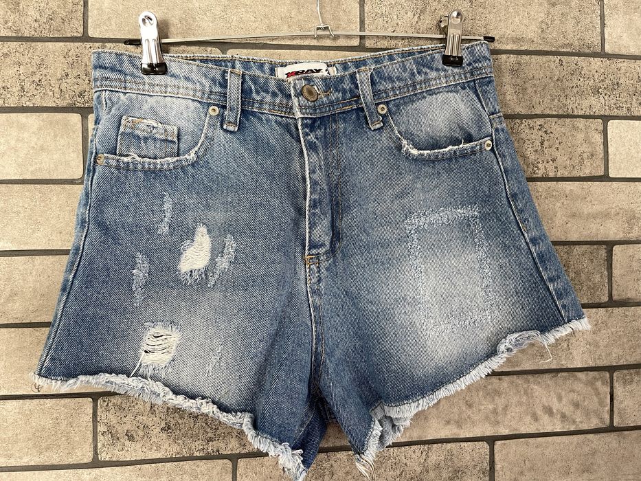 Джинсові шорти, розмір М