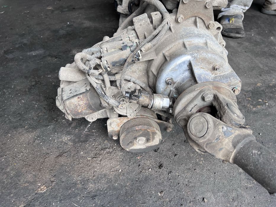 МКПП роздатка Sorento 2.5 crdi 2002-2009 47300-3C200