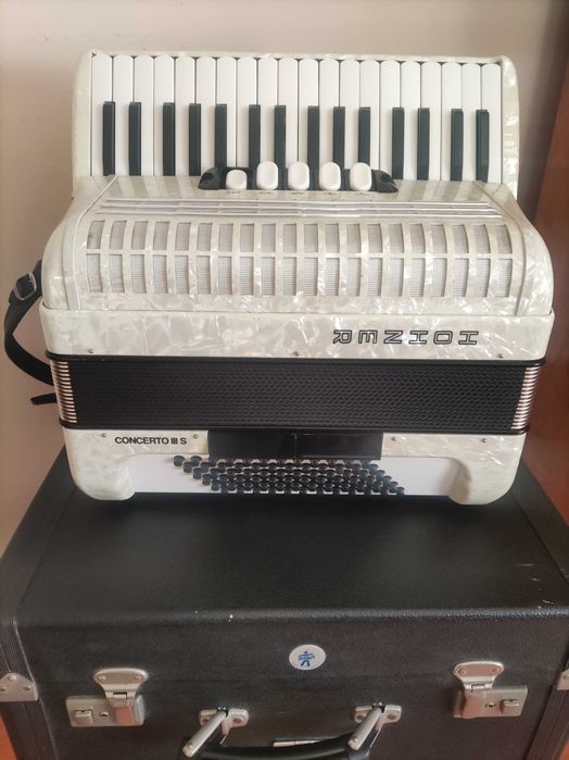 Sprzedam akordeon hohner concerto 3 S