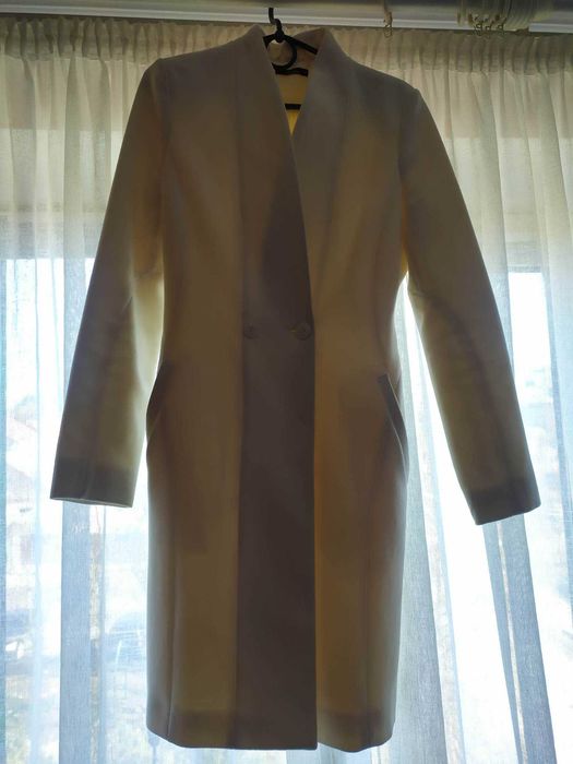 Пальто жіноче демісезонне