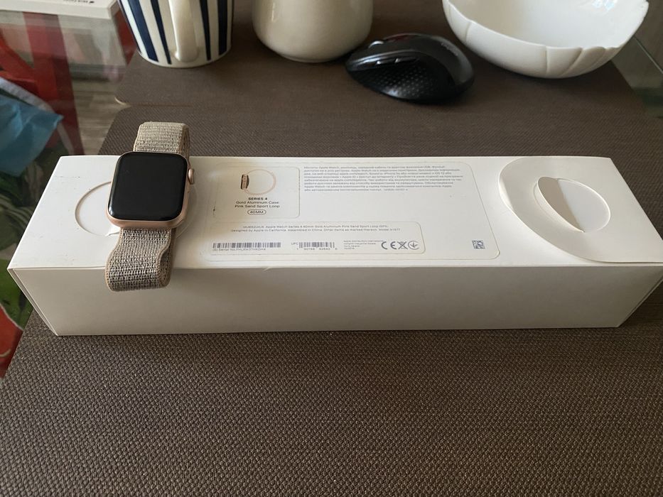 Apple watch series 4 Gold