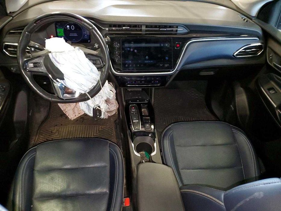 2023 Chevrolet Bolt EUV PREMIER в дорозі