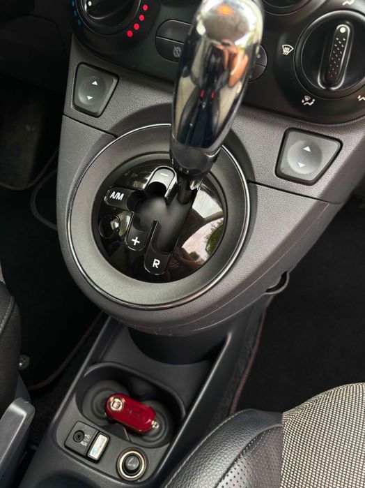 Fiat 500C caixa automática