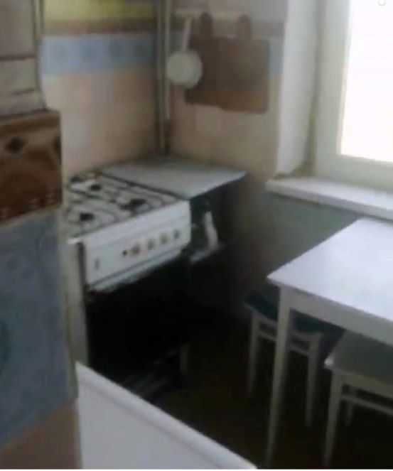 Продам 3  кімнатну квартиру в житловому стані  м. Златопіль