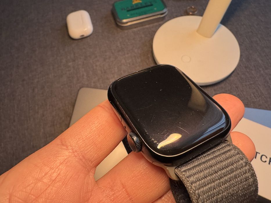 Apple Watch 8 45mm Nike Sport Band + Sport Loop