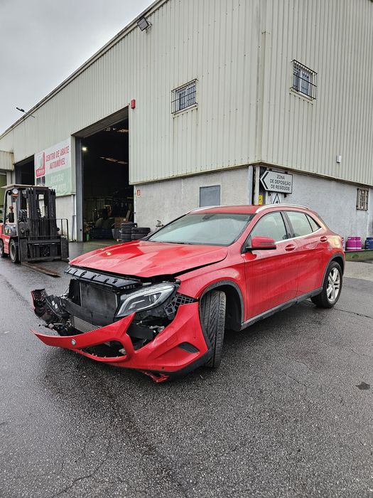 Mercedes-Benz GLA 200 CDi de 2014 para peças