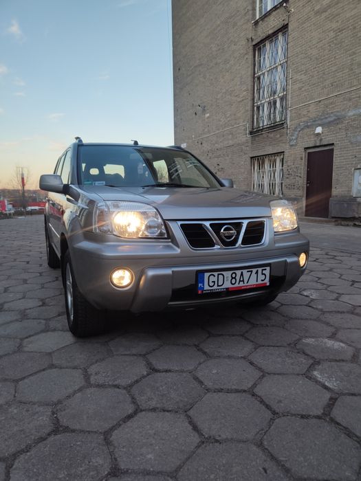 Nissan xtrail rok 2003 poj 2.0b automat 4x4 ładny stan niski przebieg