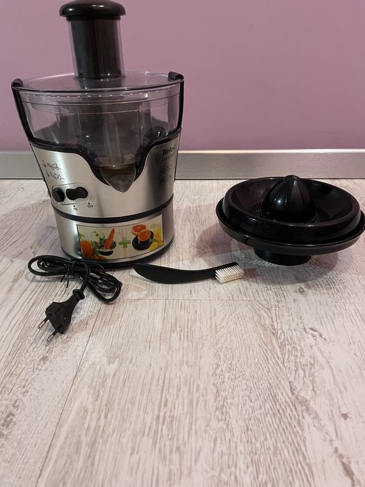 Соковитискач (соковижималка) центрифужний Tefal ELEA ZN355C3E
