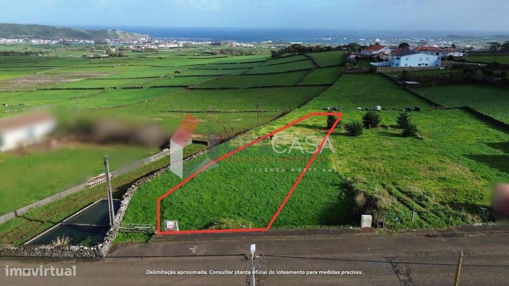 Lote de 846 m2 para construção de moradia com vista mar!