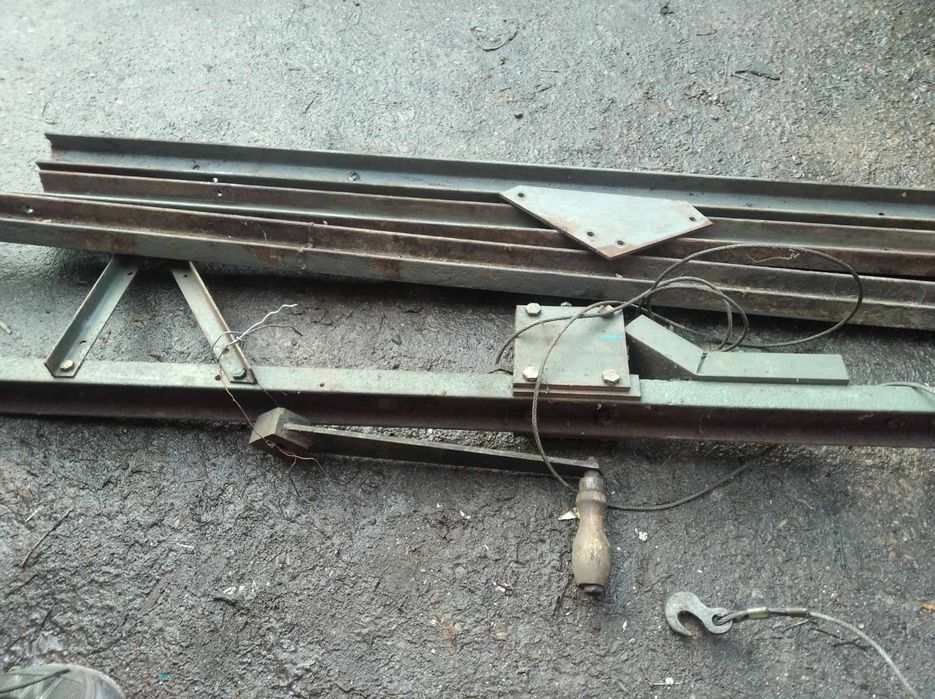 Продам подъемник механический.