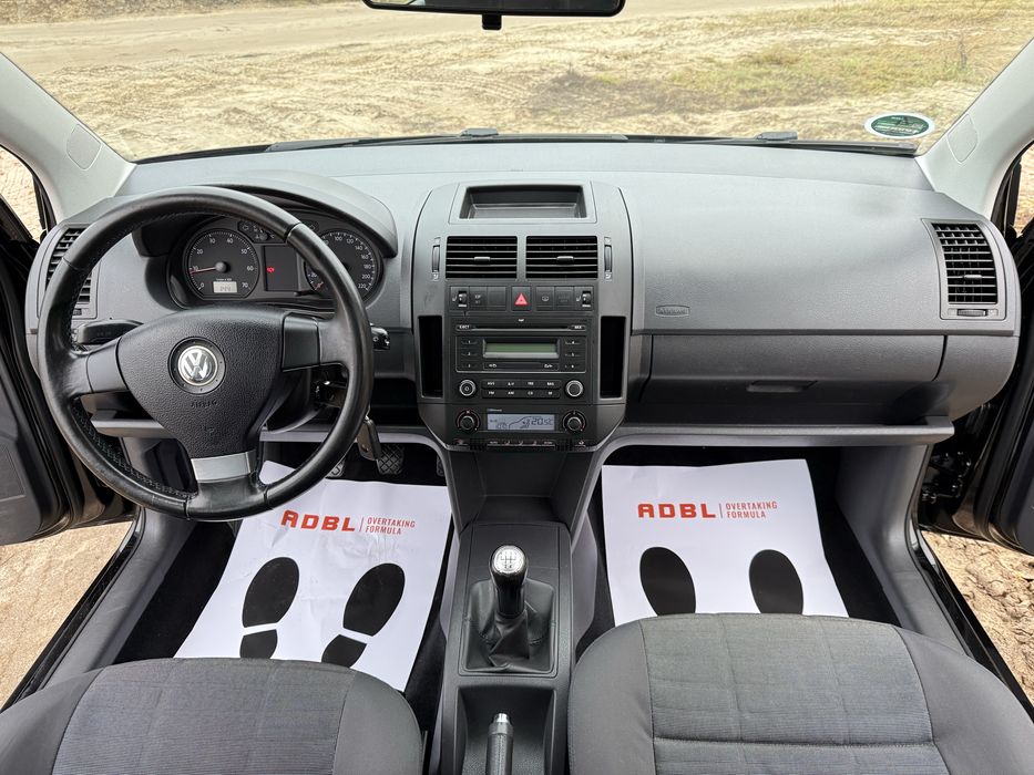 VW Polo z Niemiec benz*TOUR*5drzwi*PDC*climatronic*4EL szyb*grzane fot