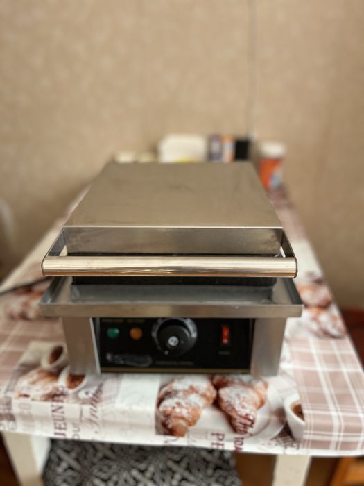 Вафельниця для бельгійських вафель промислова