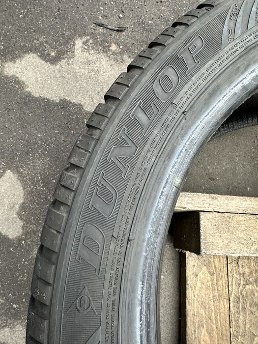 Шини 255 40 18 99V XL Dunlop SP Winter Sport 4D пара
