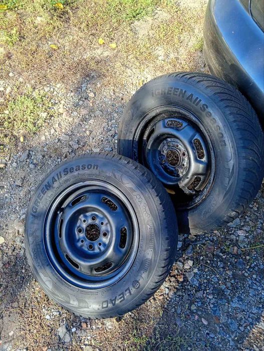 Продам колеса 2 шт. R13 4x98 хорошие диски ВАЗ шины калина Жигули 175/70 зимняя резина шины самара классика 4 98 4/98 4*98 175 70