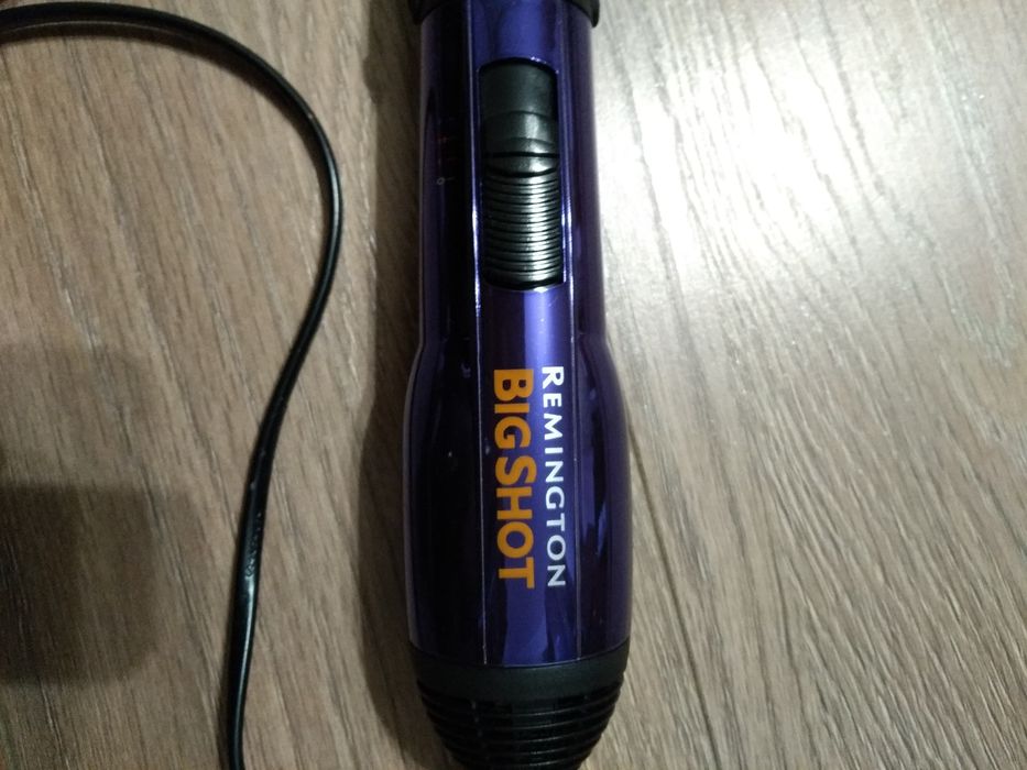 Фен-щітка Remington +3 насадки