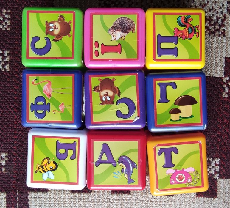 Розвивальні кубики з алфавітом